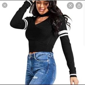 🌟🌟GUESS MAI VARSITY CROPPED SWEATER 🌟🌟